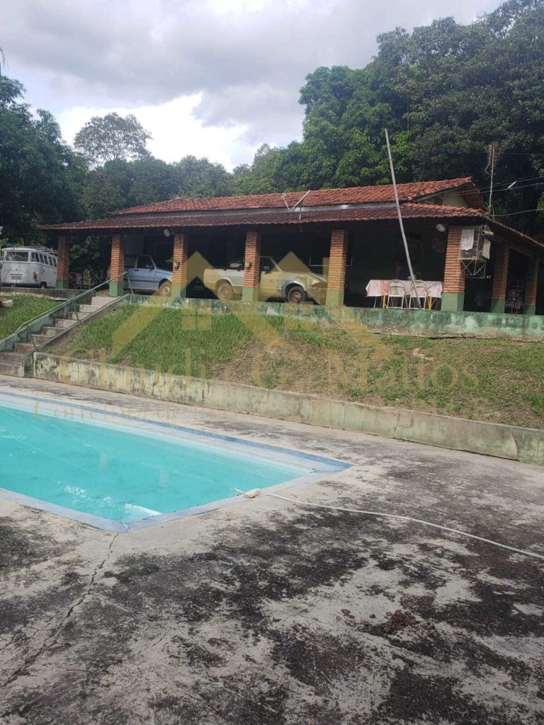 Vende chácara em Amparo – SP